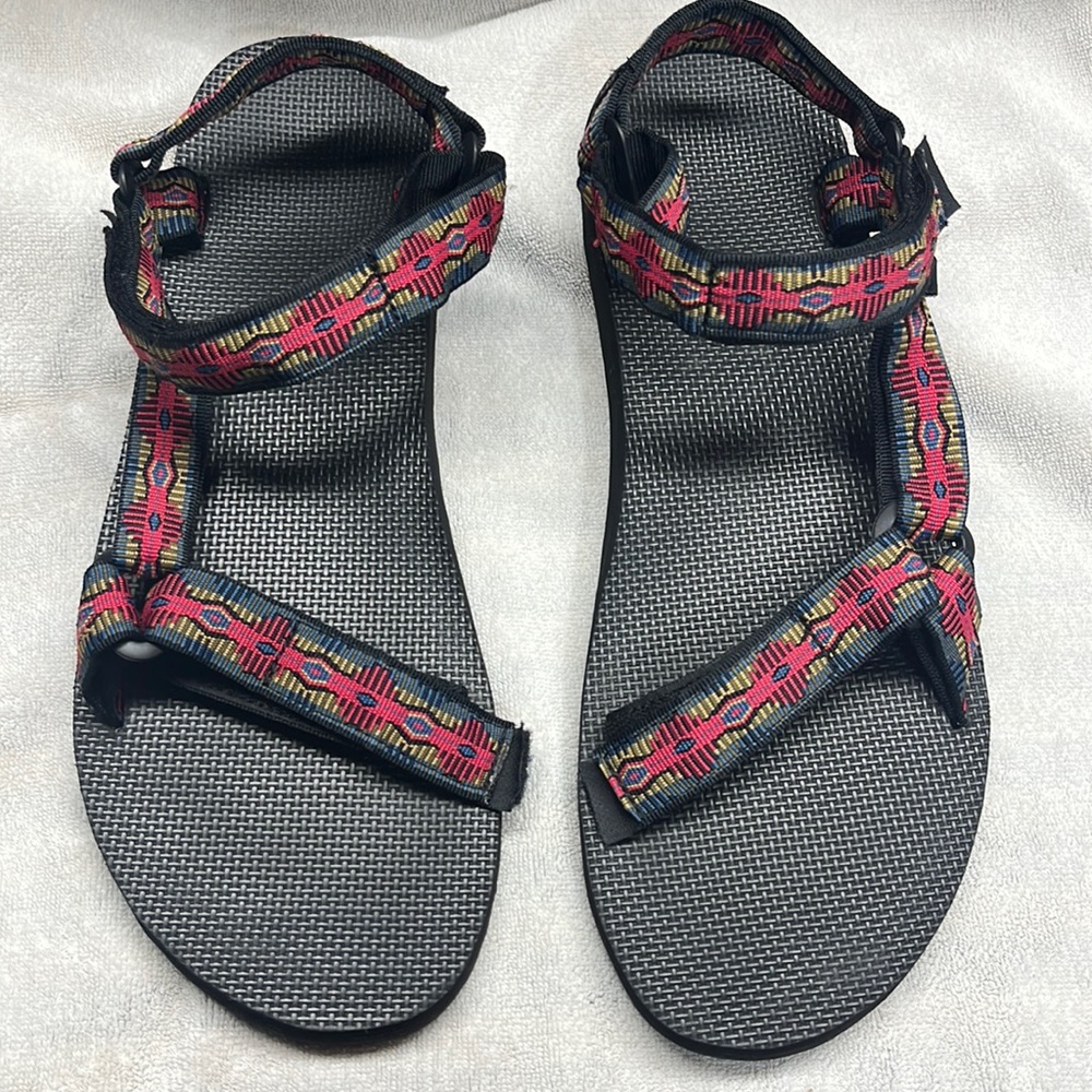 Teva Original Universal size 14